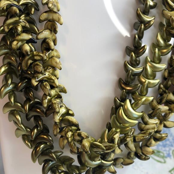 Vintage Lot of 4 Brooch & Multi Strand Resin Half Moon Beads Green Mod MCM Retro - Picture 4 of 16